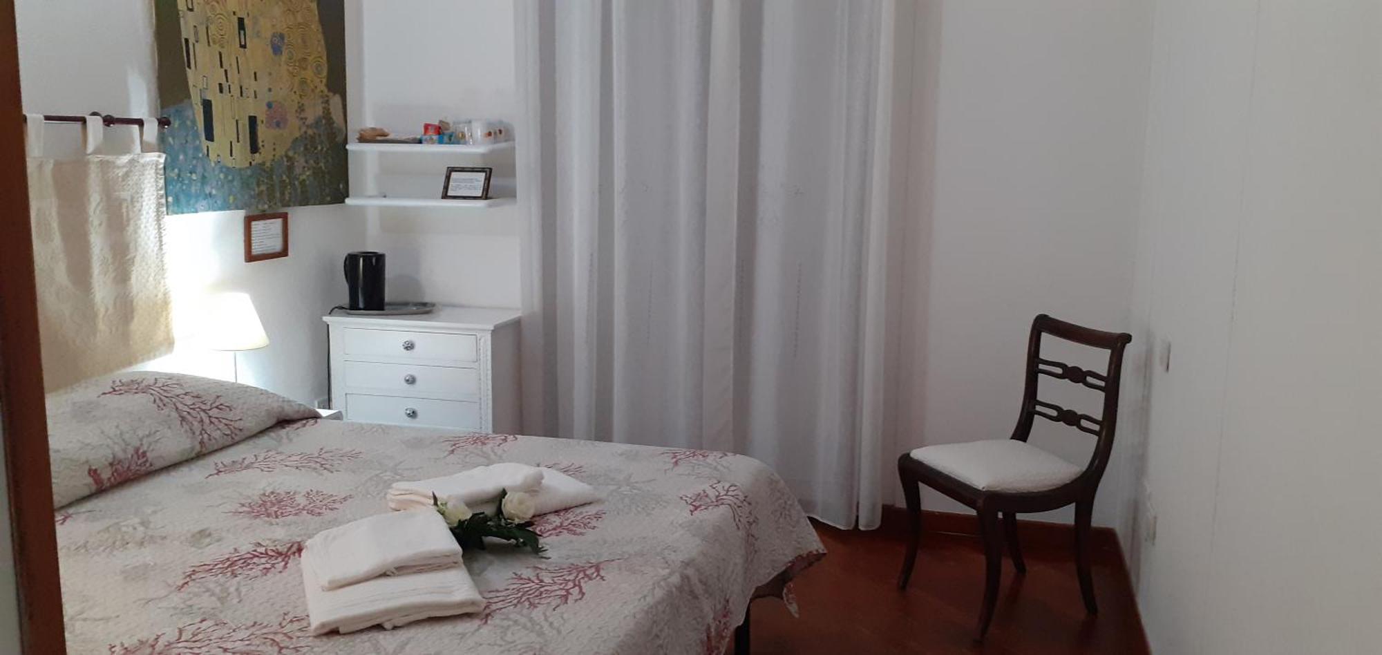 Central Room With Private Bathroom, No Smoking Palau Habitación foto